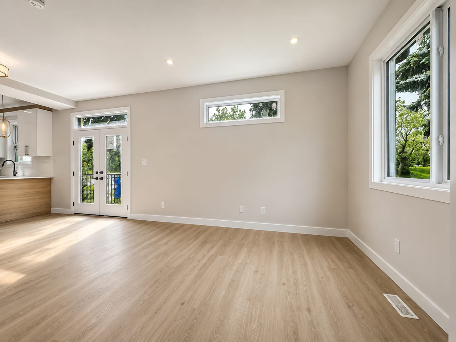 Stunning 3-Bedroom Suite with Private Deck - Unit 101 — photo 9 of 12